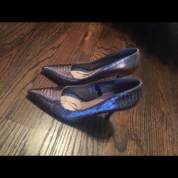 Barely Worn Bronze Sam & Libby Stilettos - Picture 2 of 3